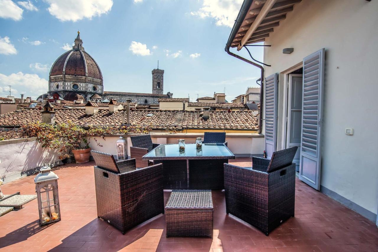 Penthouse With Big Terrace Duomo View Lägenhet Florens Exteriör bild